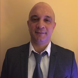 Meet your Posher, Hicham